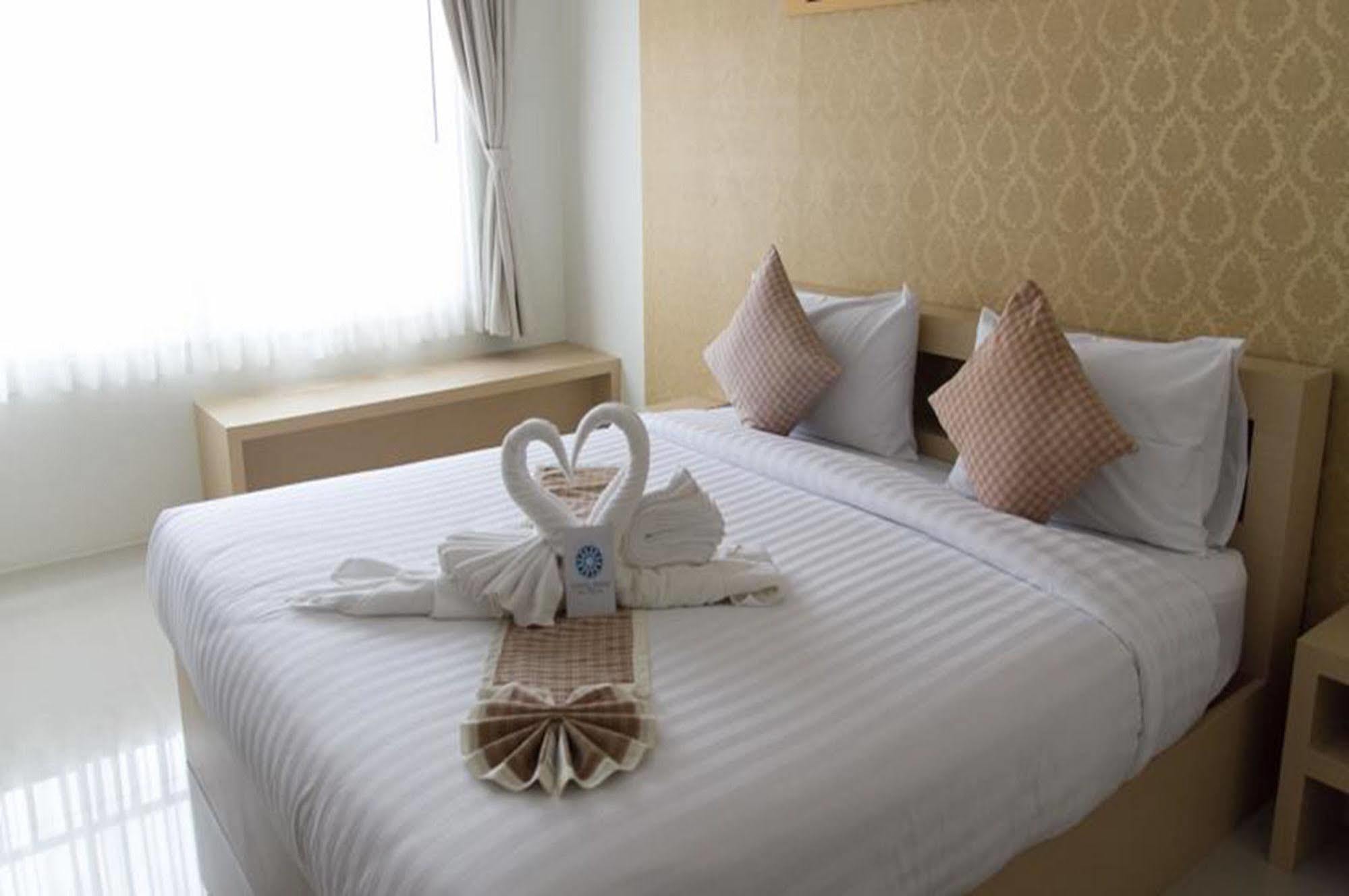 Crystal Nongkhai Hotel Nong Khai Exteriör bild