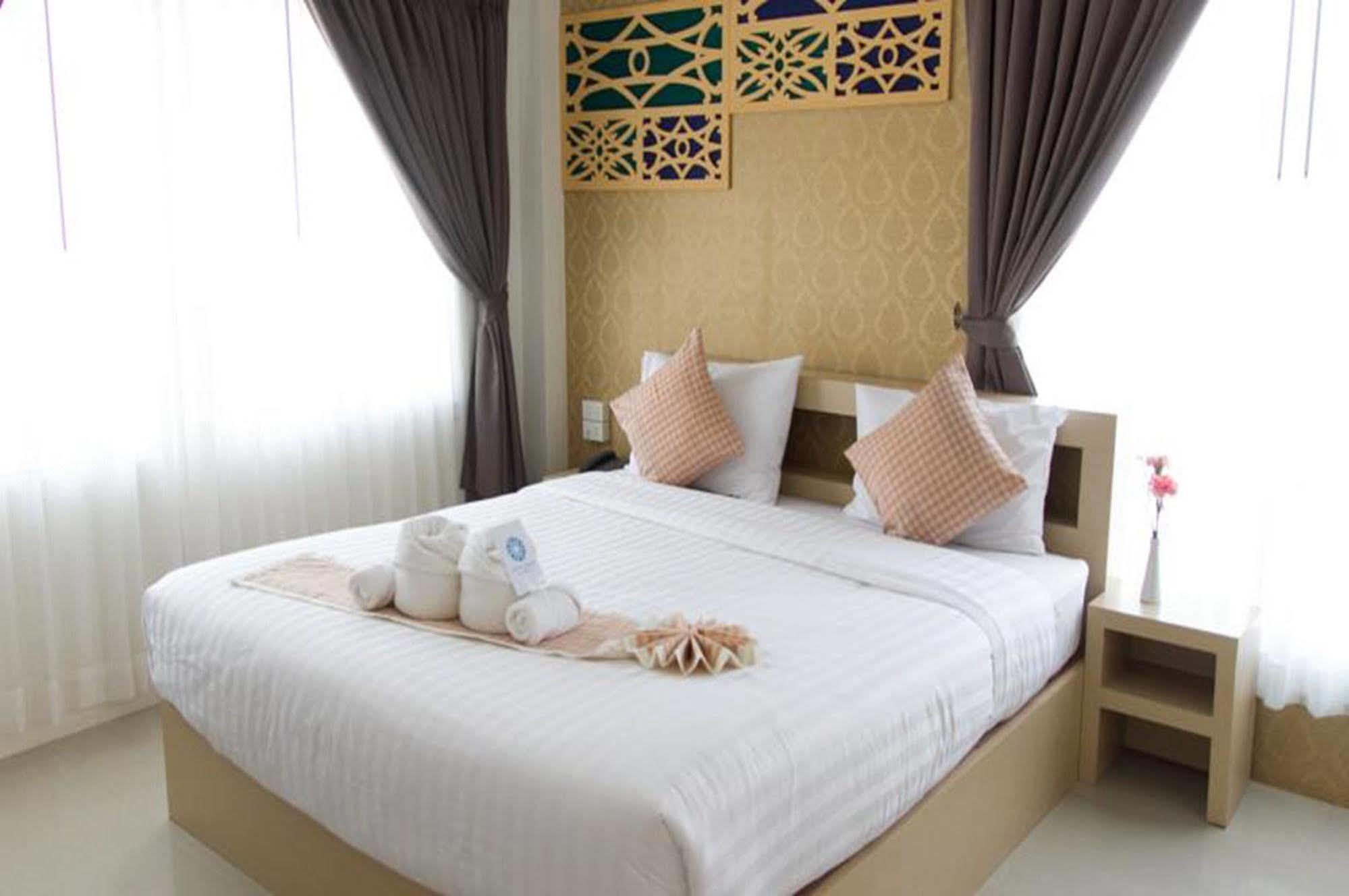 Crystal Nongkhai Hotel Nong Khai Exteriör bild