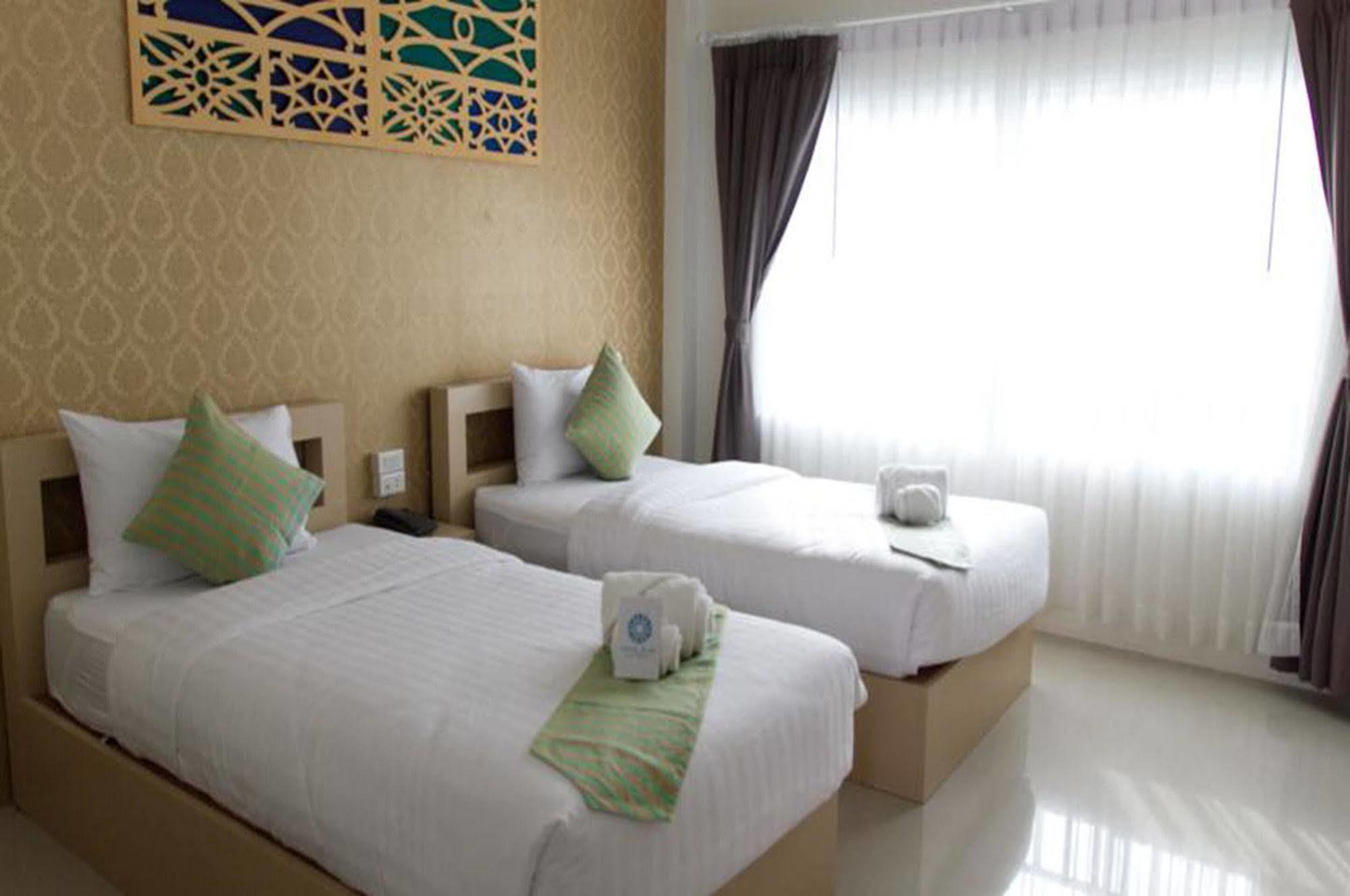 Crystal Nongkhai Hotel Nong Khai Exteriör bild