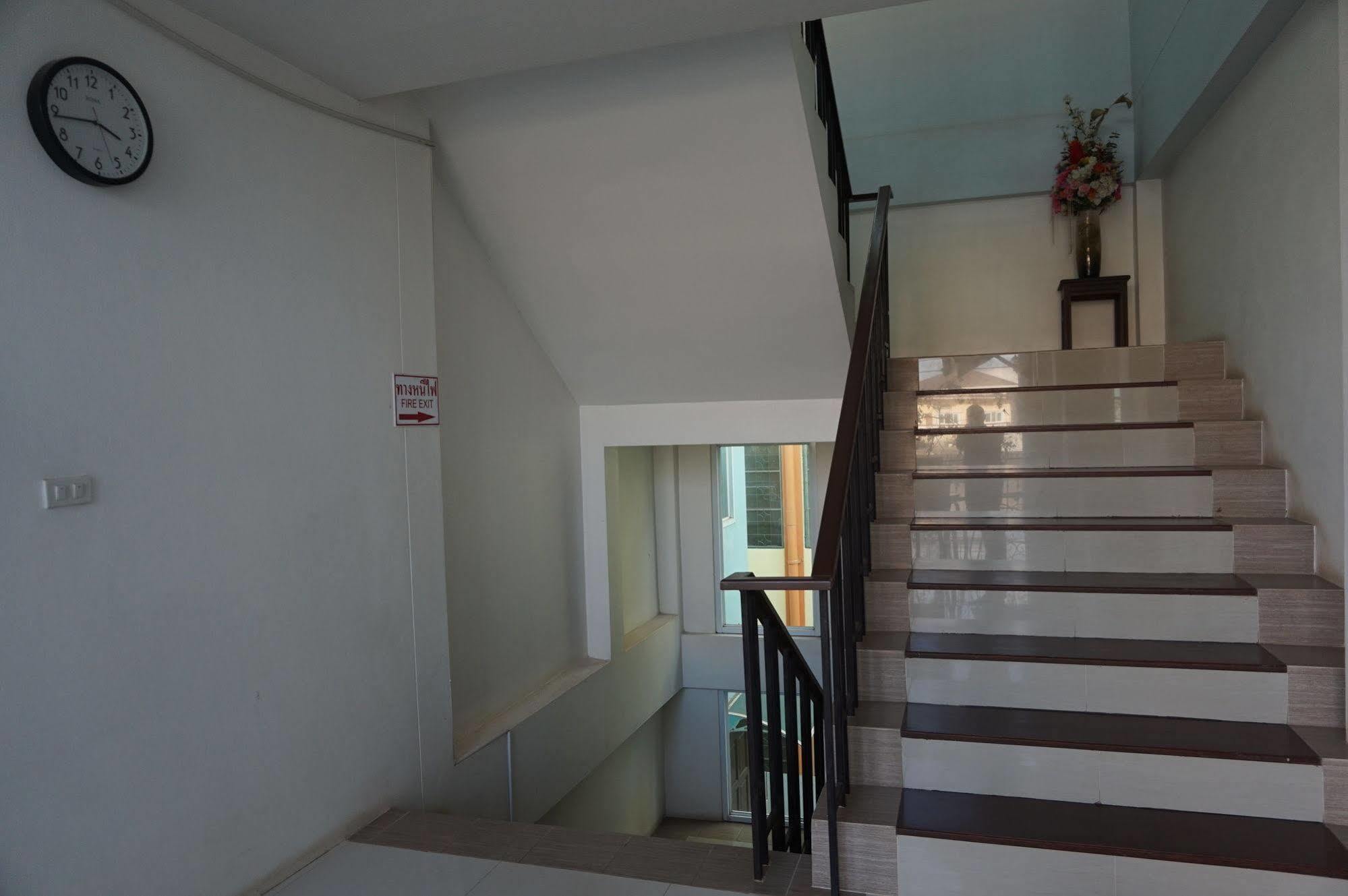 Crystal Nongkhai Hotel Nong Khai Exteriör bild